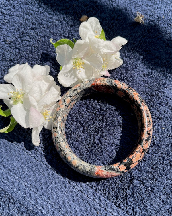 Beautiful big Bangle, snowflake obsidian, Size 58. - Metal Clay