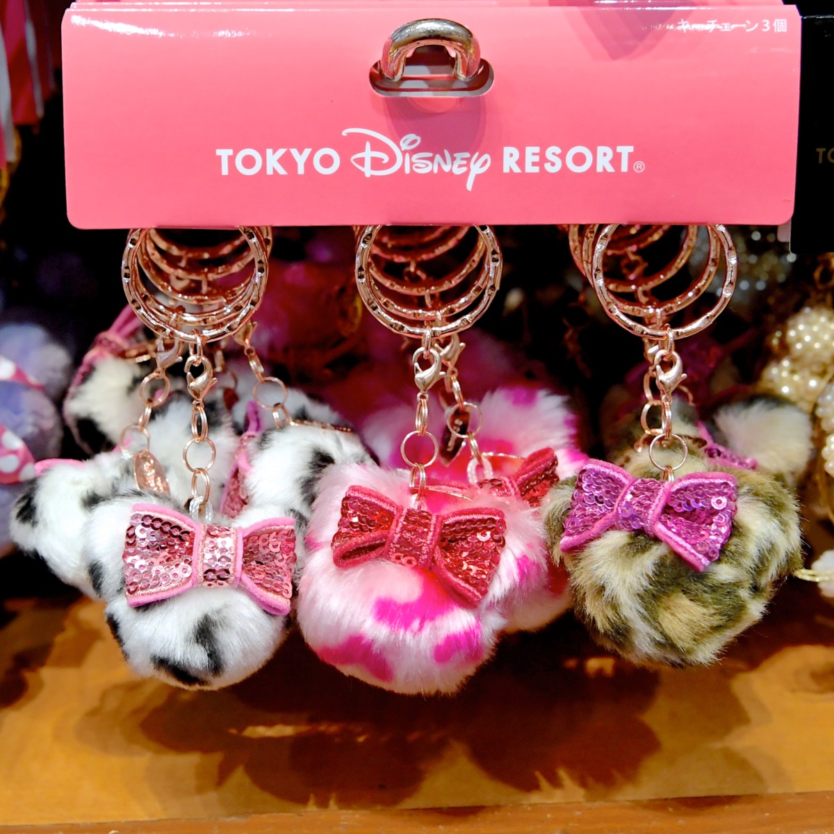 ヒョウ柄デザイン！東京ディズニーランド ミニーマウスキーチェーン