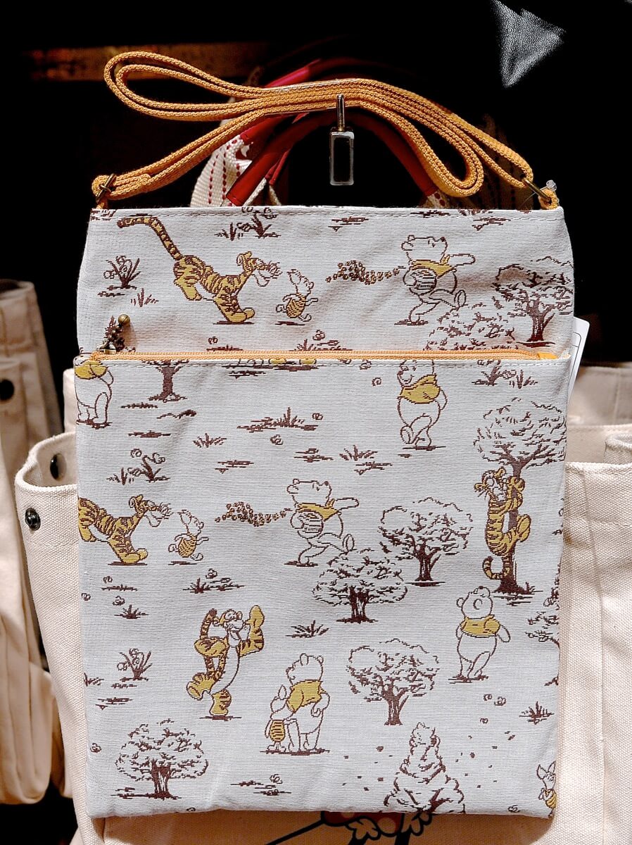 サコッシュ・ボストンバッグが登場！東京ディズニーランド『くまのプー