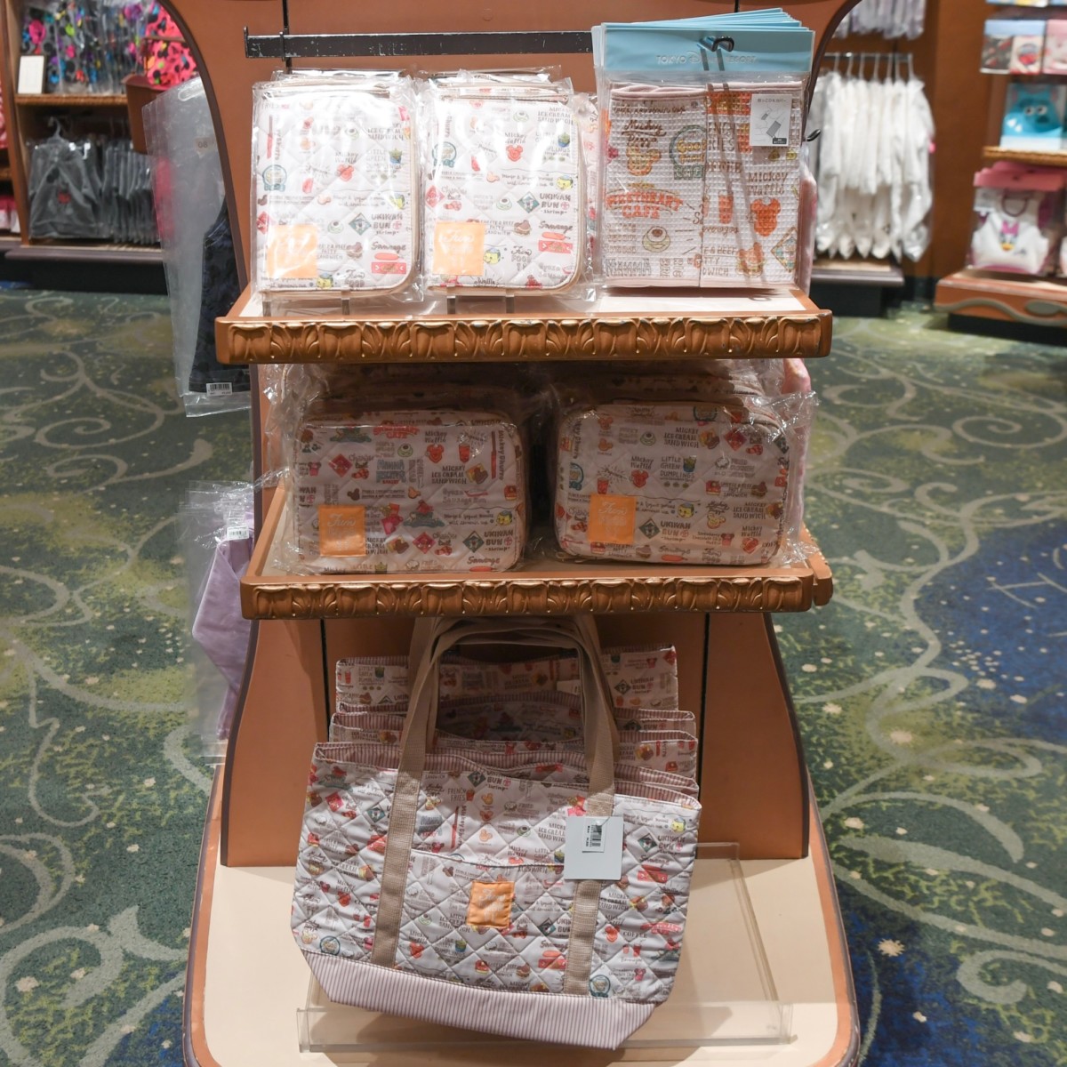 母子手帳ケースや抱っこひもカバーも！東京ディズニーランド パーク