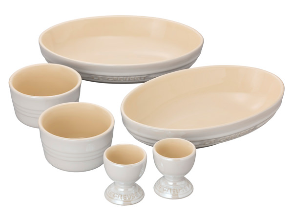 ル・クルーゼ＞のストーンウェア。かわいいだけじゃないその実力とは