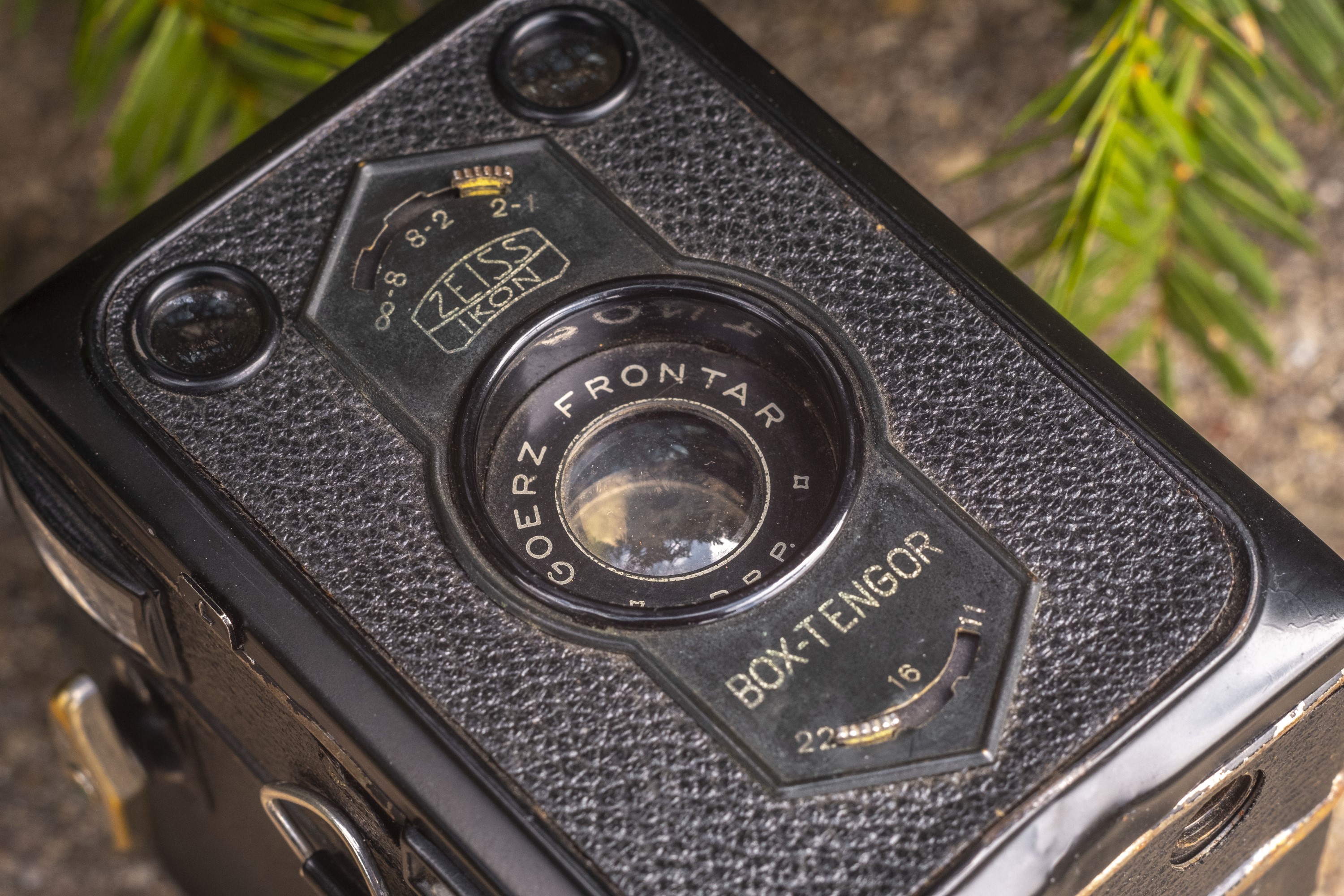 Zeiss-Ikon Box Tengor 54/2 (1931) - mike eckman dot com