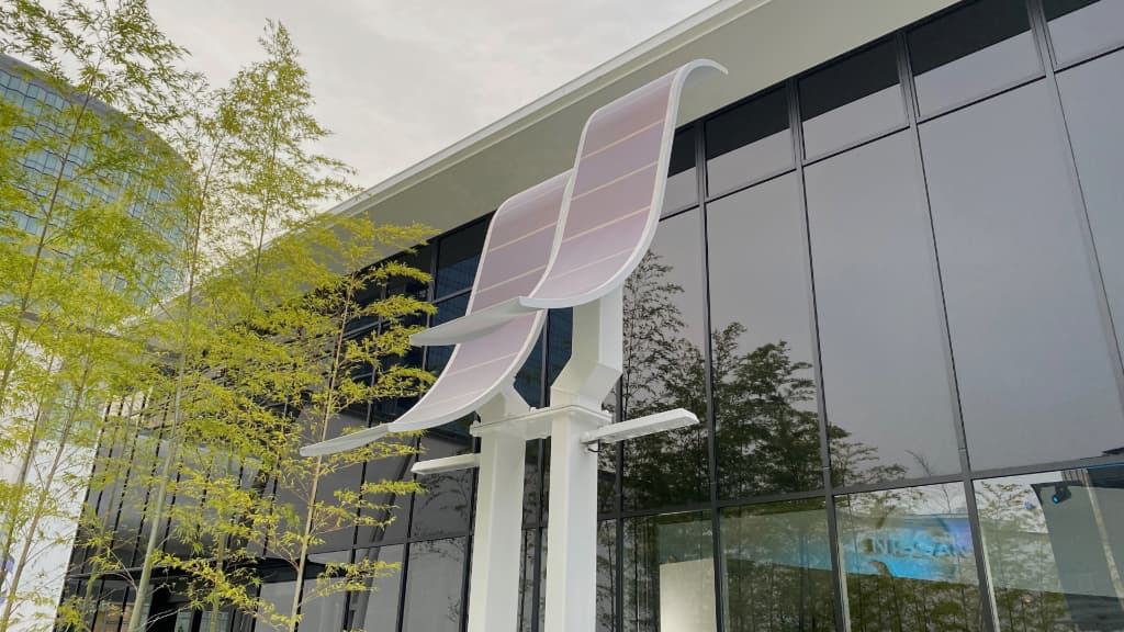 MIRAI－LABO株式会社｜自律型ソーラー街路灯 THE REBORN LIGHT