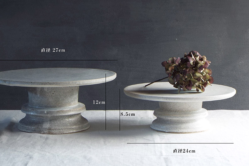 cake stand M [susu] | MISHIM POTTERY CREATION