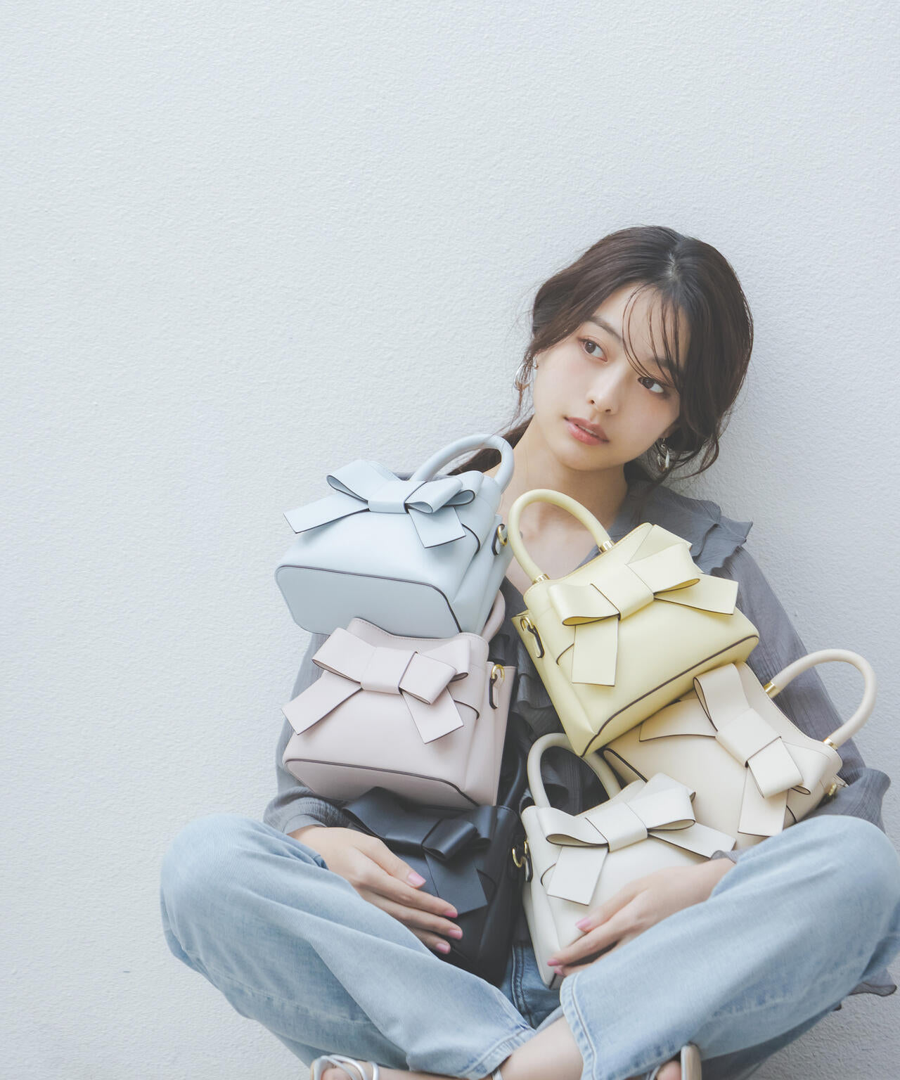 フロントリボンバッグミニ【ブラック・アイボリー：official site