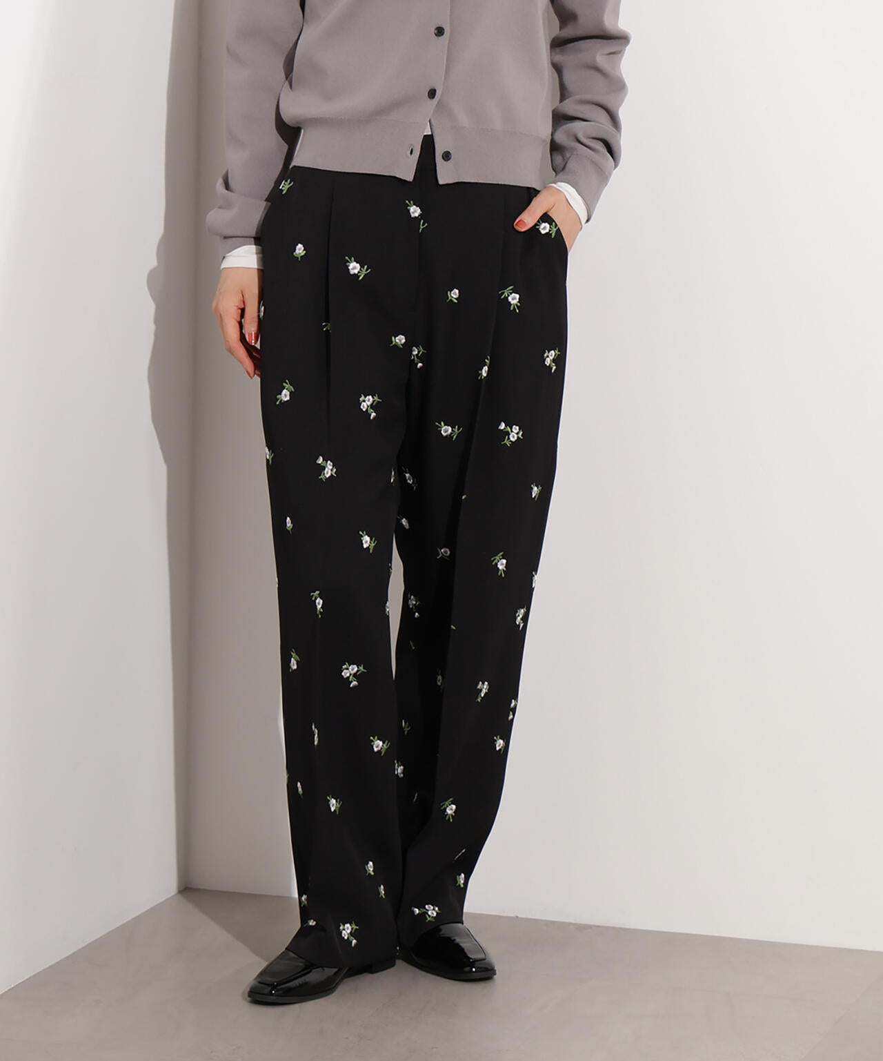 小室安未さん着用】エンブロイダリーフラワーパンツ | N. Natural