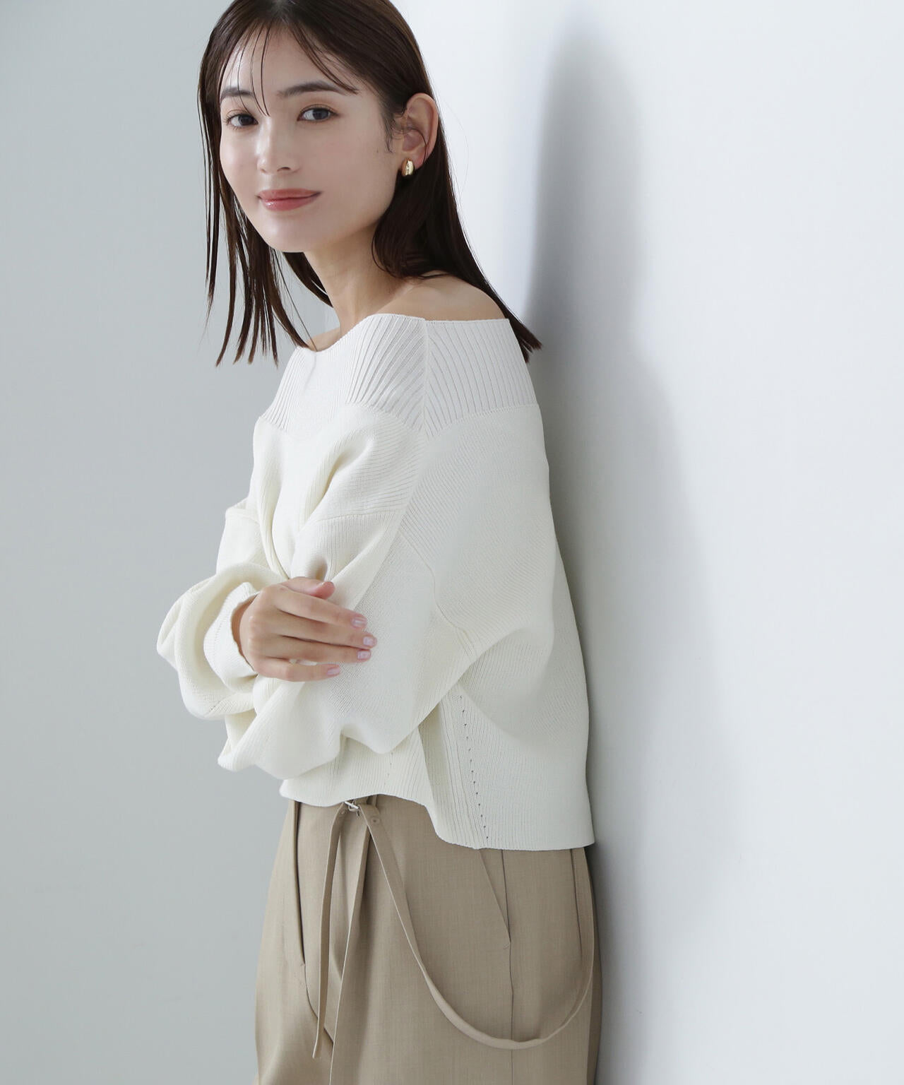 クロップドオフショルニット | NATURAL BEAUTY BASIC（ナチュラル