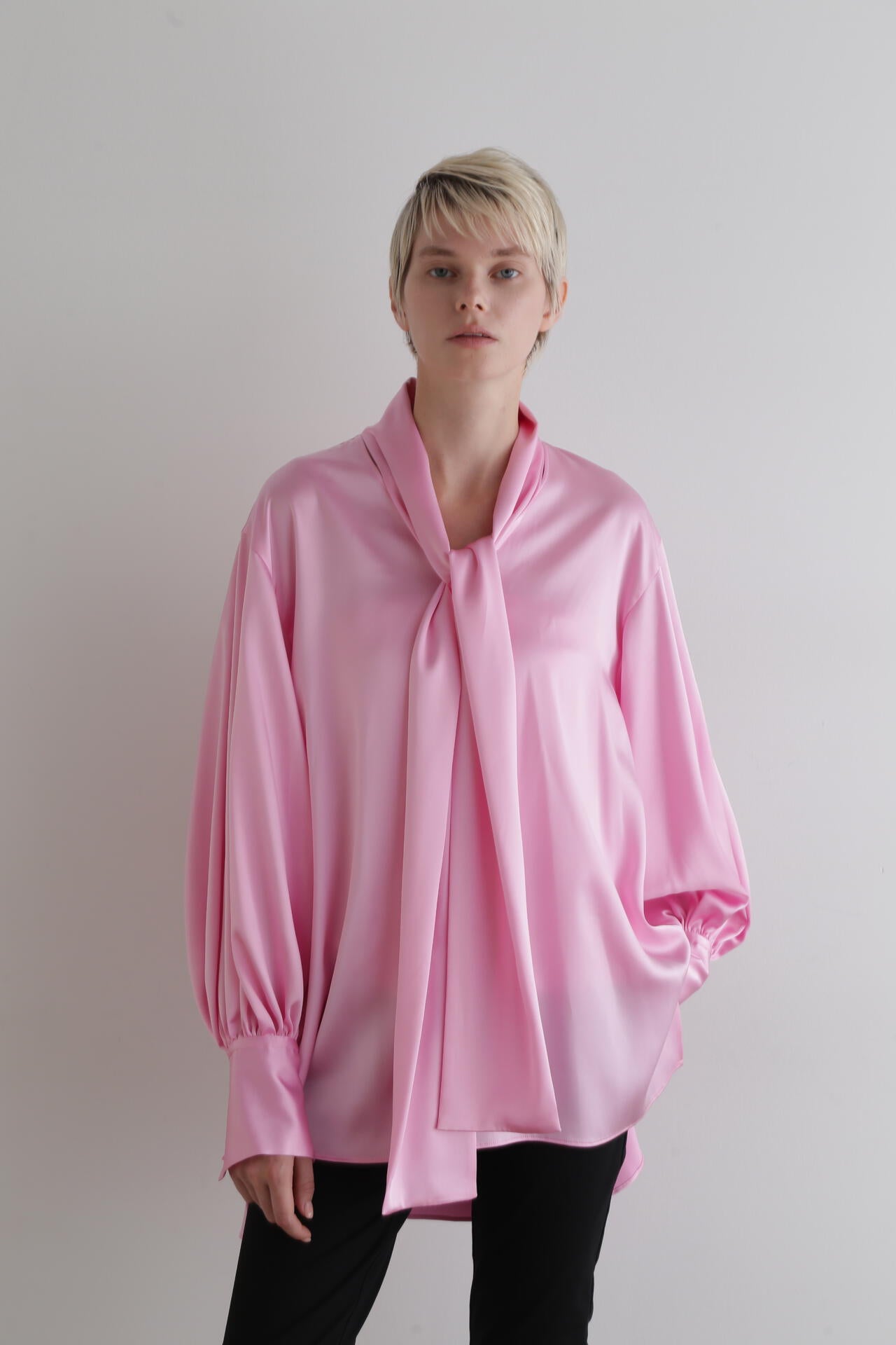 クラシックサテンブラウス | LE PHIL（ル フィル） ｜【公式】通販mix