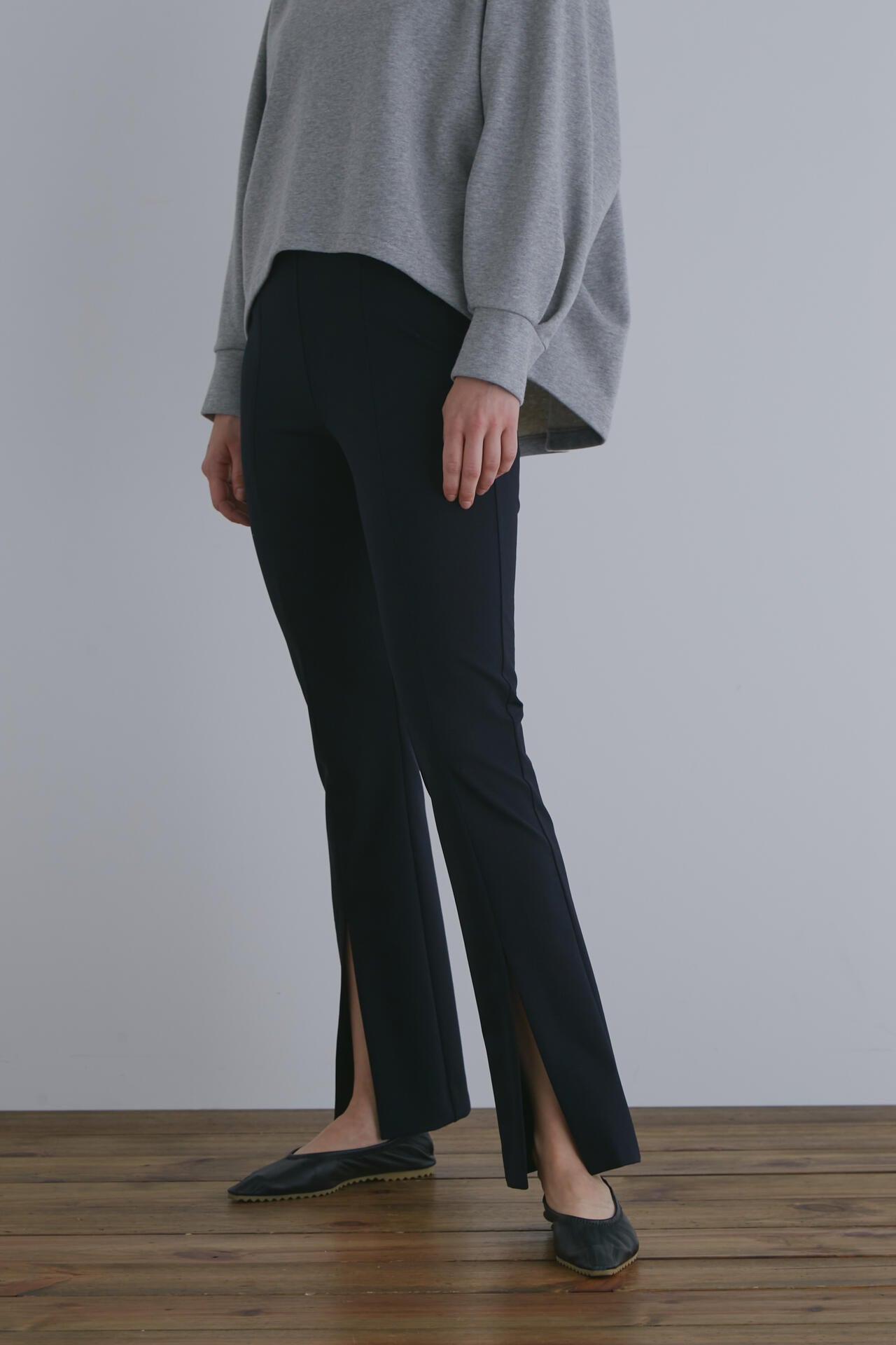 ハイストレッチフロントスリットパンツ | LE PHIL（ル フィル