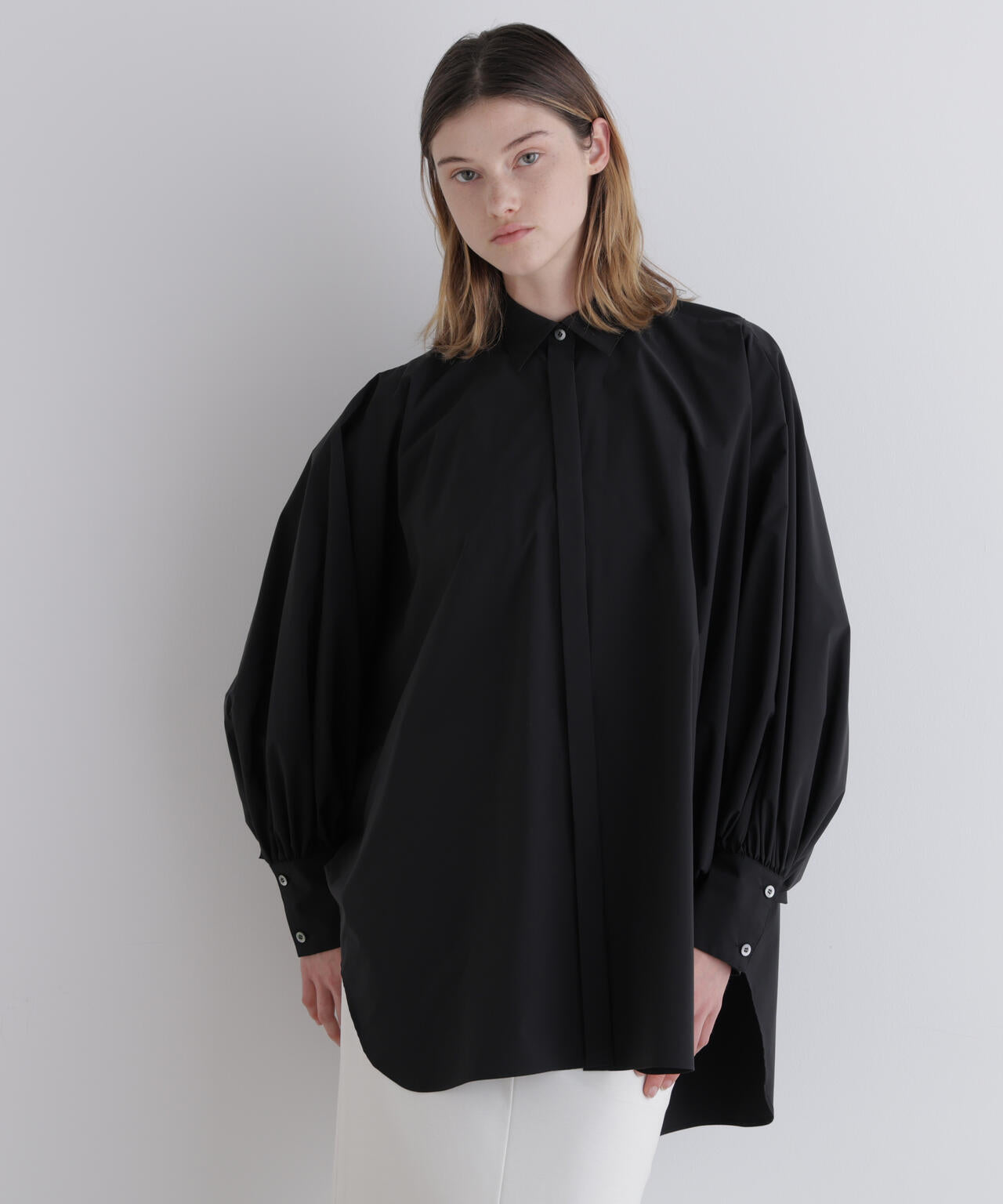 SOLOTEXブロードバックギャザーブラウス | LE PHIL（ル フィル