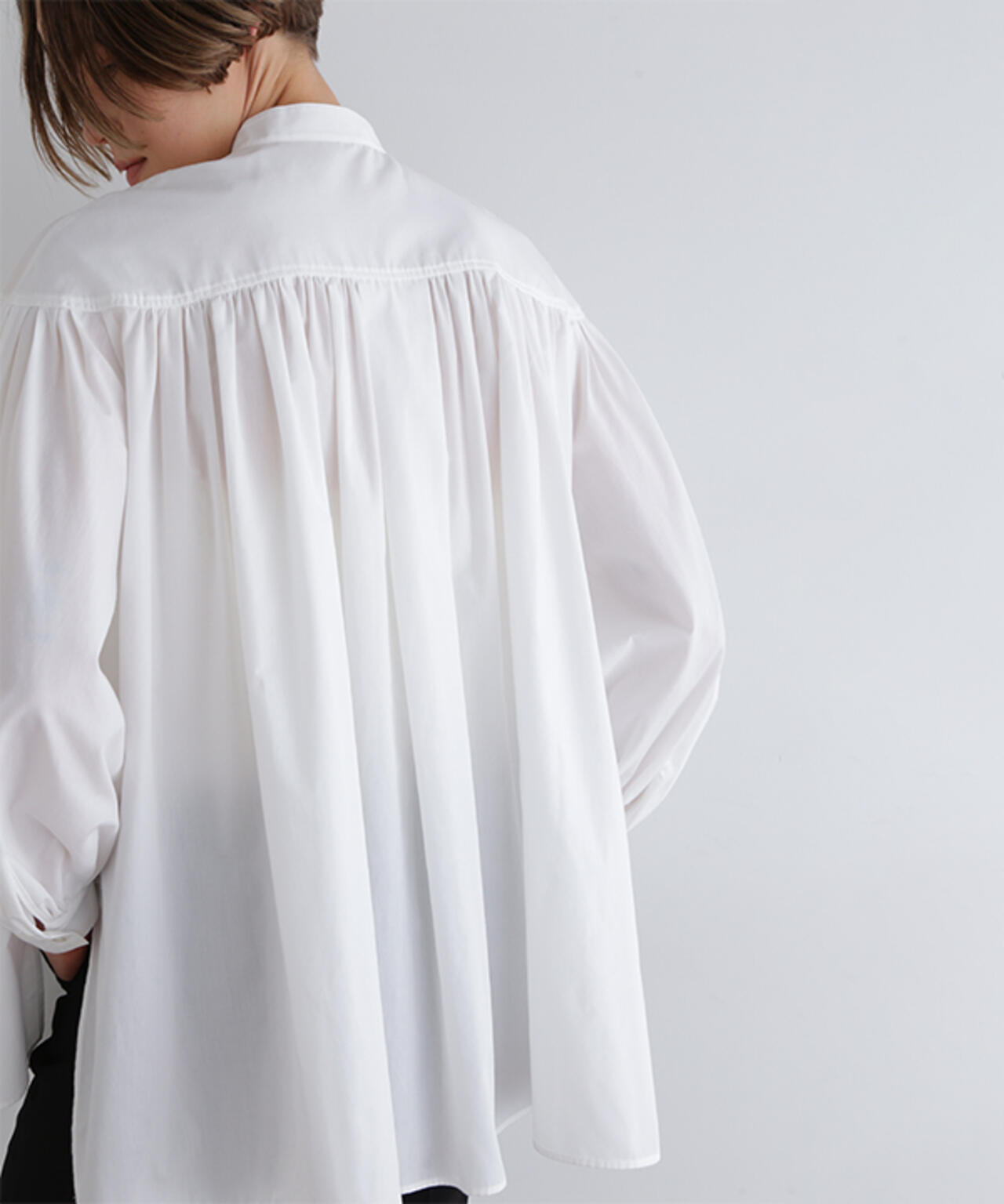 タイプライターギャザーブラウス | LE PHIL（ル フィル） ｜【公式