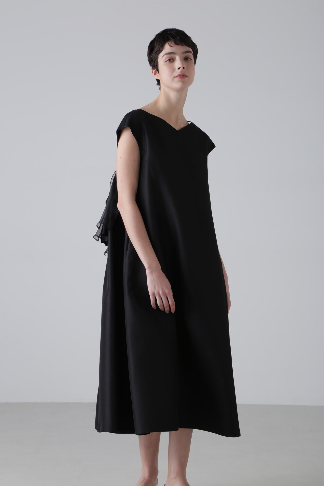 BLACK LABEL＞ シルクタフタワンピース | ADORE（アドーア） ｜【公式
