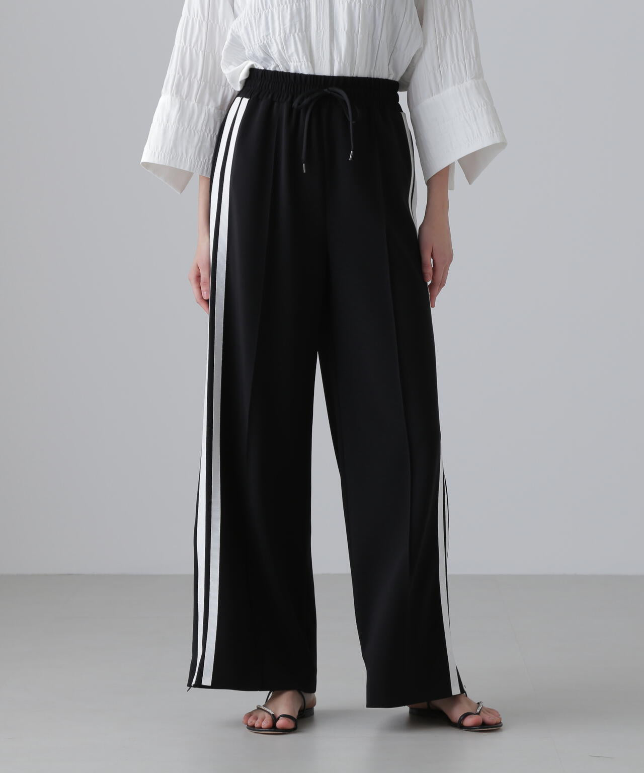 マットストレッチダンボールパンツ | ADORE（アドーア） ｜【公式