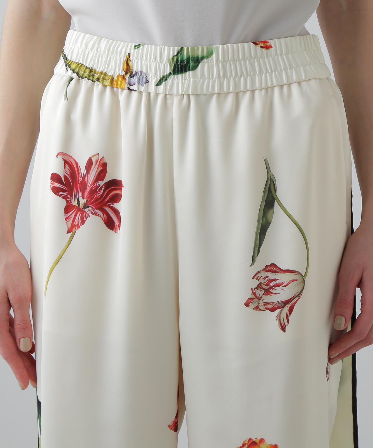 ピクトリカルブックプリントパンツ | ADORE（アドーア） ｜【公式