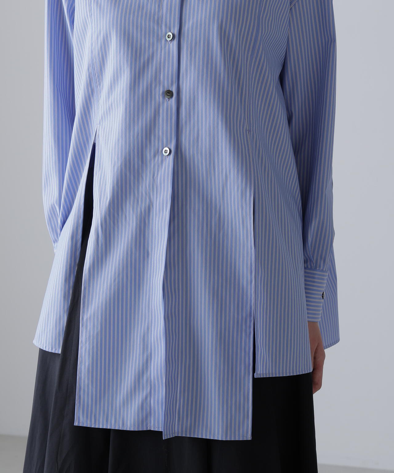 クリスピークロスブラウス | ADORE（アドーア） ｜【公式】通販mix