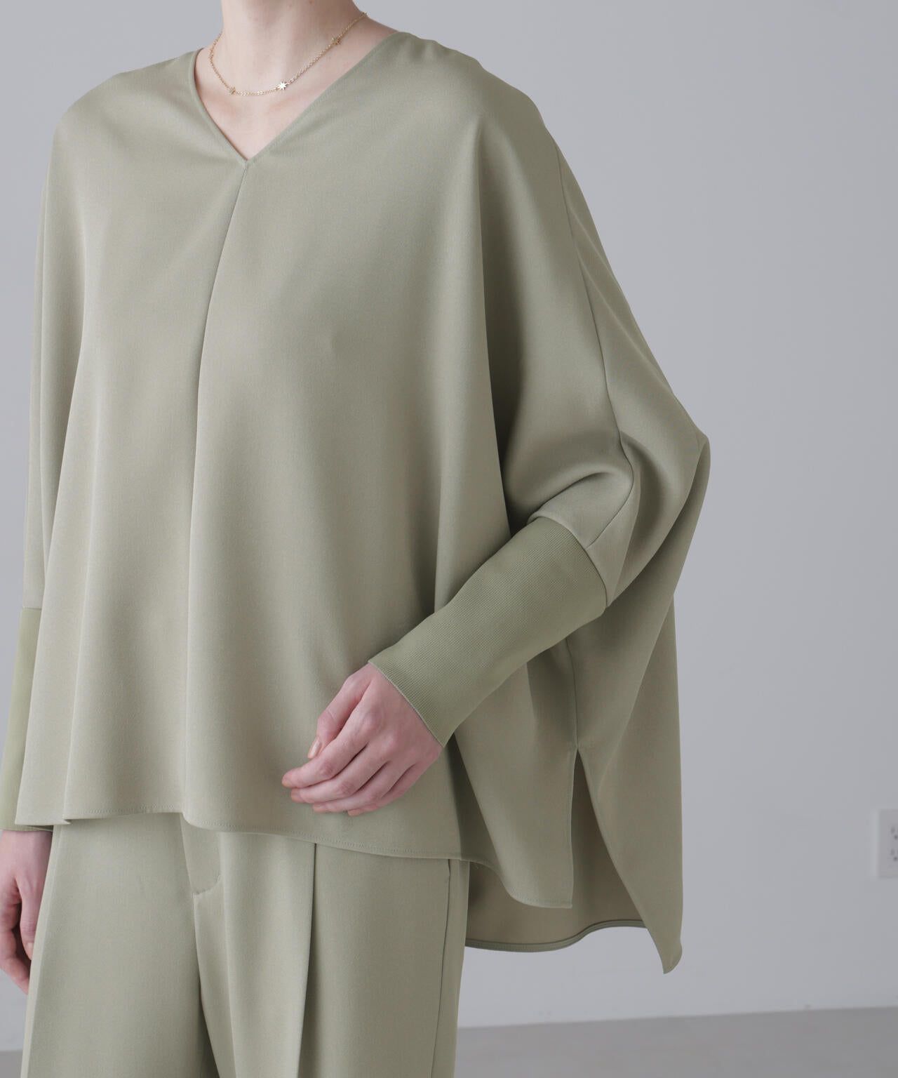 ドライカシドスブラウス | ADORE（アドーア） ｜【公式】通販mix.tokyo