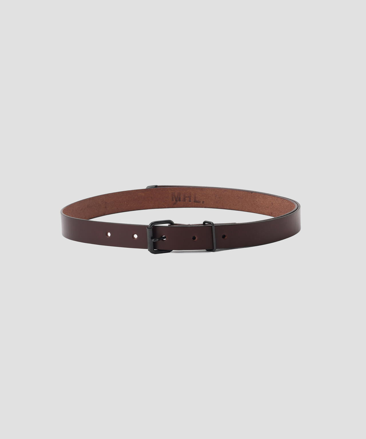 ROLLER BUCKLE LEATHER BELT | MARGARET HOWELL（マーガレット