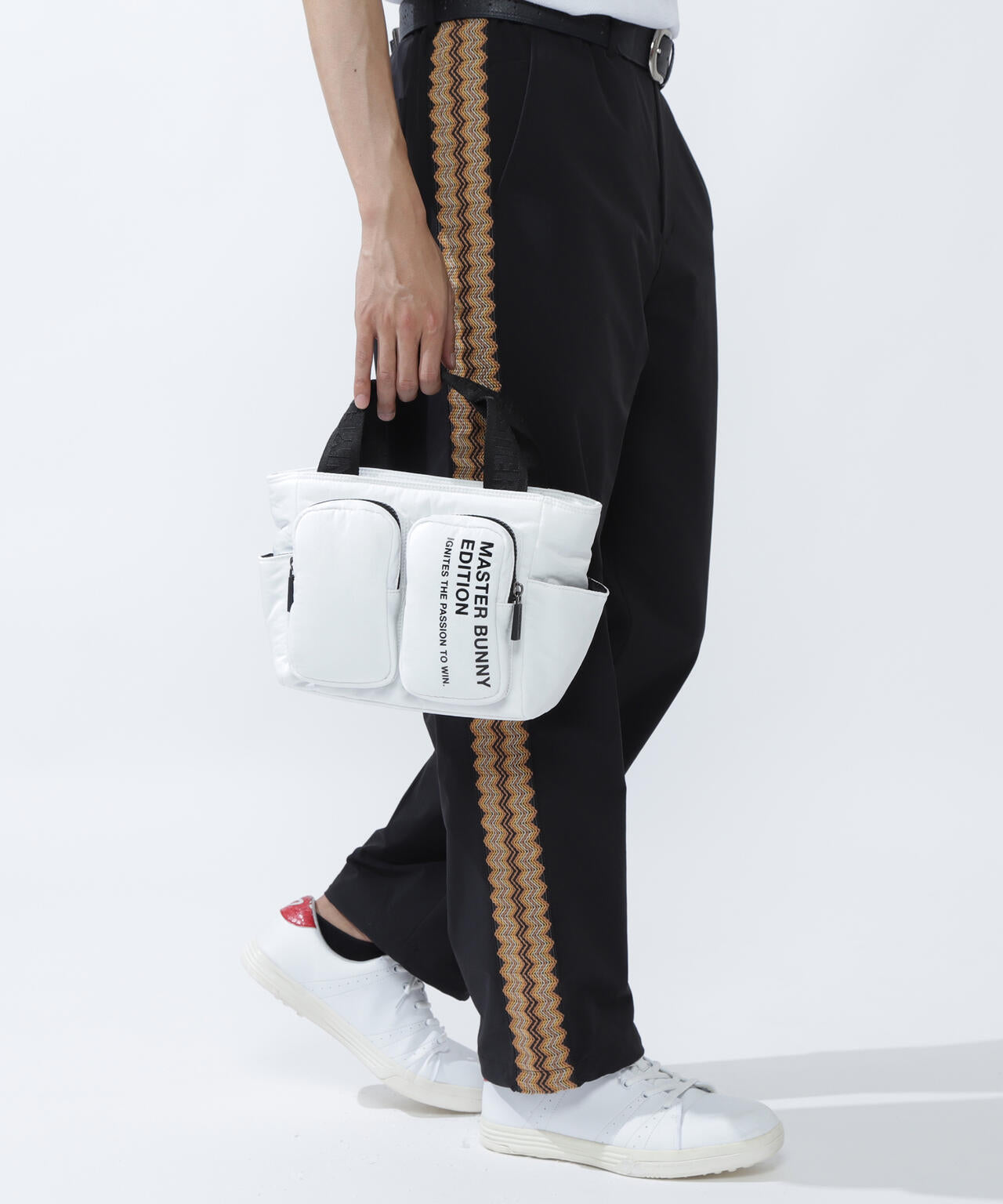 アウトポケット カートバッグ (UNISEX) | MASTER BUNNY EDITION