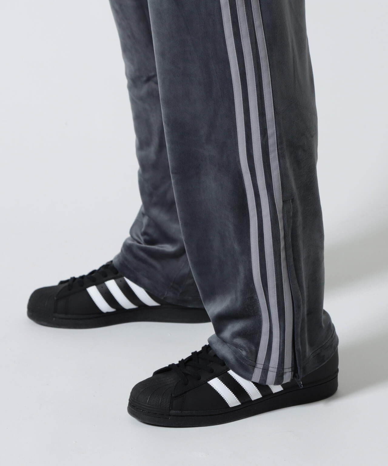 adidas(アディダス)VELOUR TRACK PANTFB TP ベロア トラックパンツ | B