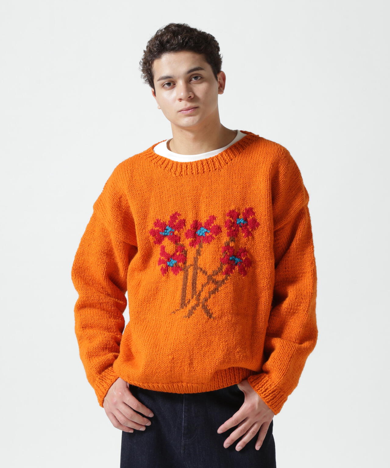 MacMahon Knitting Mills Crew Neck Knit-5 Flowers | BEAVER