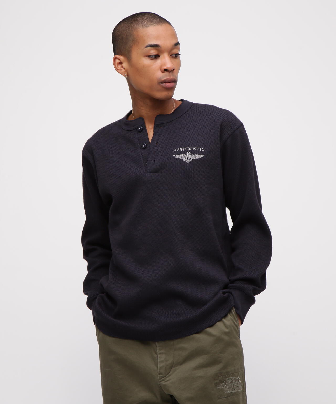 直営店限定》HONEYCOMB WAFFLE HENRY NECK NAVAL T-SHIRT | AVIREX