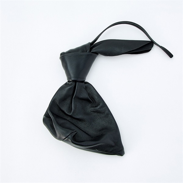 JIL SANDER ラビットモチーフ ポーチ ブラック レザー | MixTHINKS