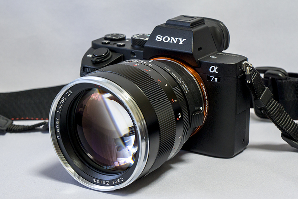 Carl Zeiss Planar T* 85mm F1.4 ZE | b's mono-log