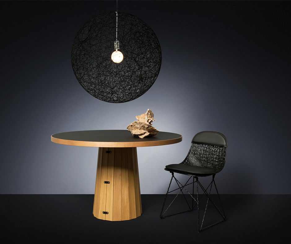 重さ約1.5kg！超軽量「カーボンチェア」｜moooi Japan｜モーイ