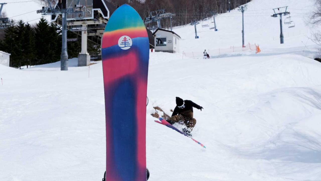 CHANNEL SURFER｜パウダー(と春雪)をサーフィーに。グッド