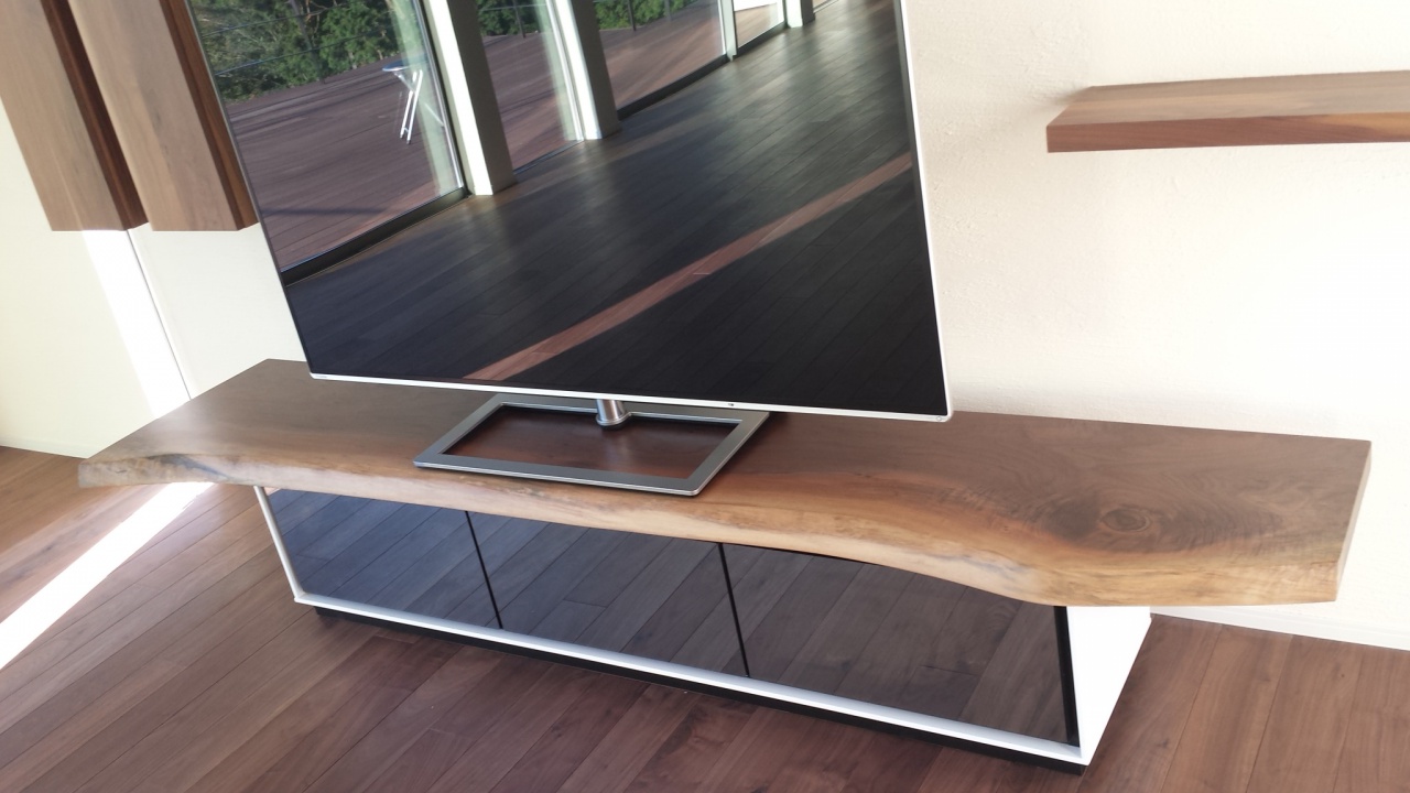 ウォールナット テーブル、テレビボード | 一枚板 お取り引き実績 | 一