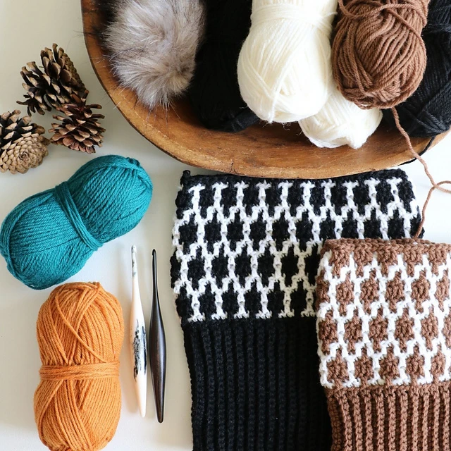 MJ's Off The Hook Designs Modish Mosaic Hat [CROCHET] KIT