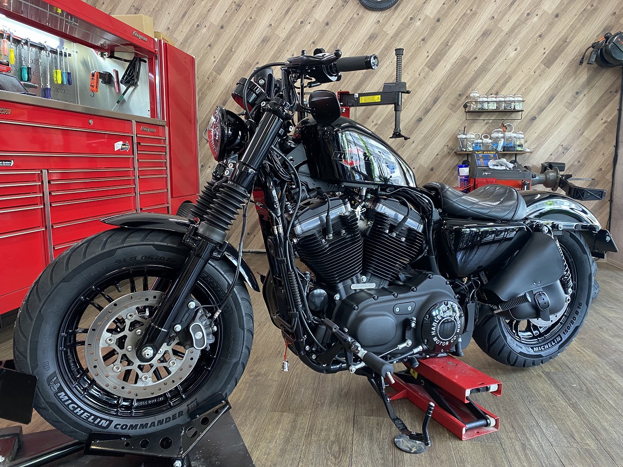 ハーレー Sportster XL1200X Forty-Eight MICHELIN COMMANDERⅢ