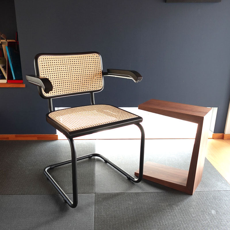 チェスカチェアブラック イタリア製 ダイニングチェア ラタンチェア 直