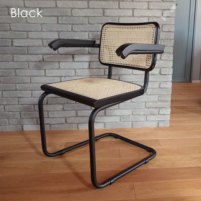 チェスカチェアブラック イタリア製 ダイニングチェア ラタンチェア 直