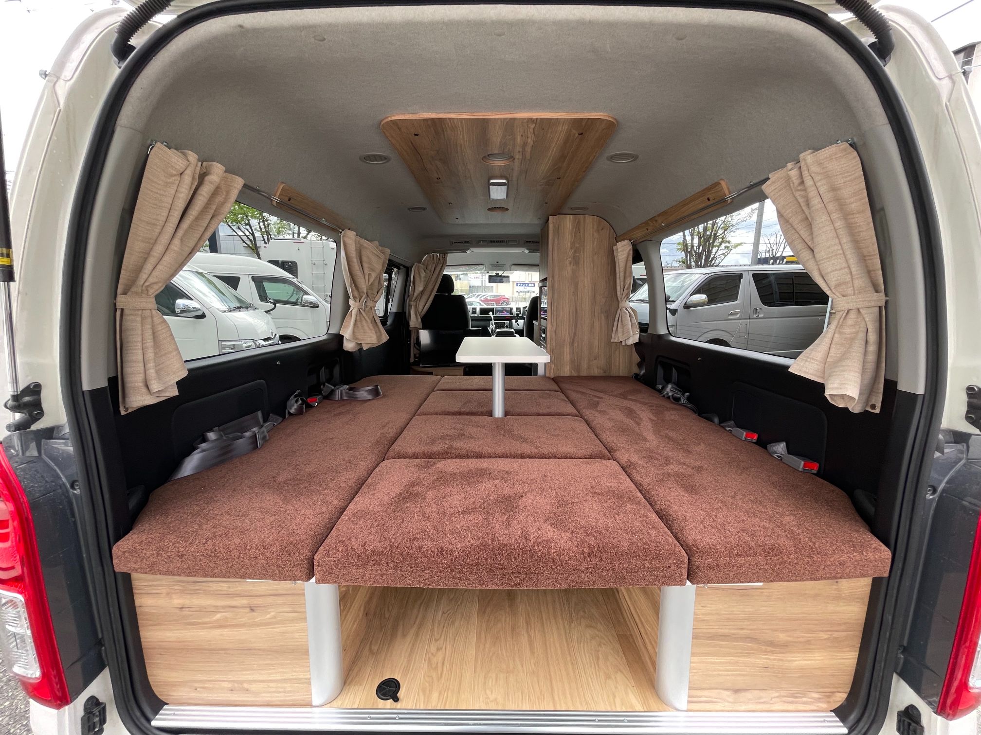 ハイエースワゴン ワイドミドル GL キャンピングカーカスタム | M'S