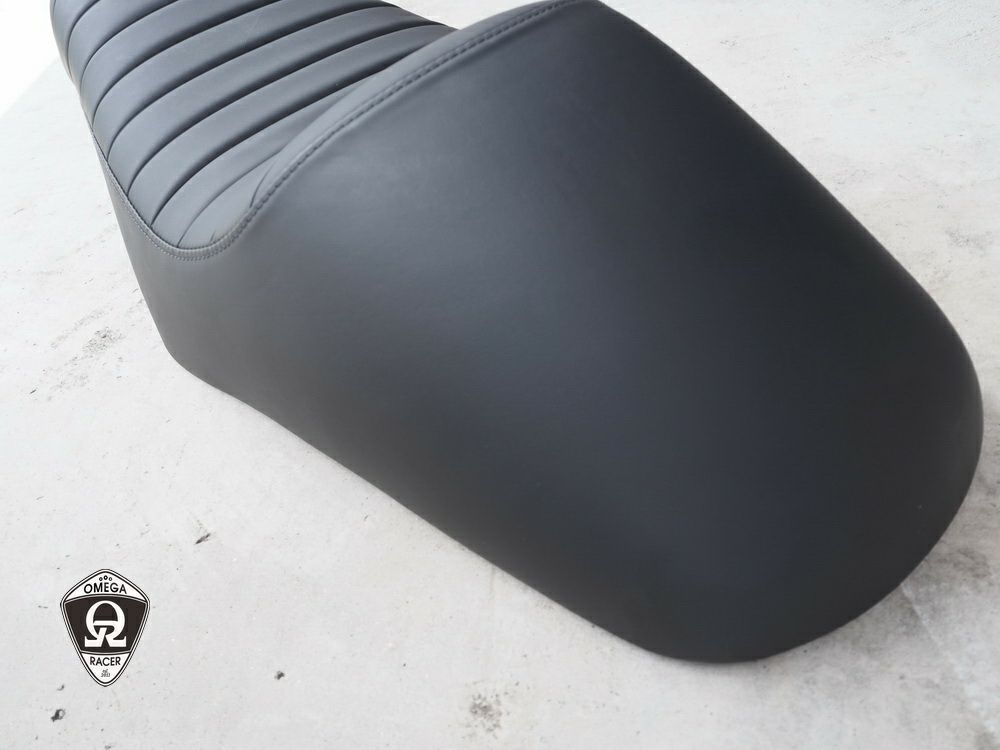 W400, W650, W800 カフェ シート オールブラック オメガレーサー