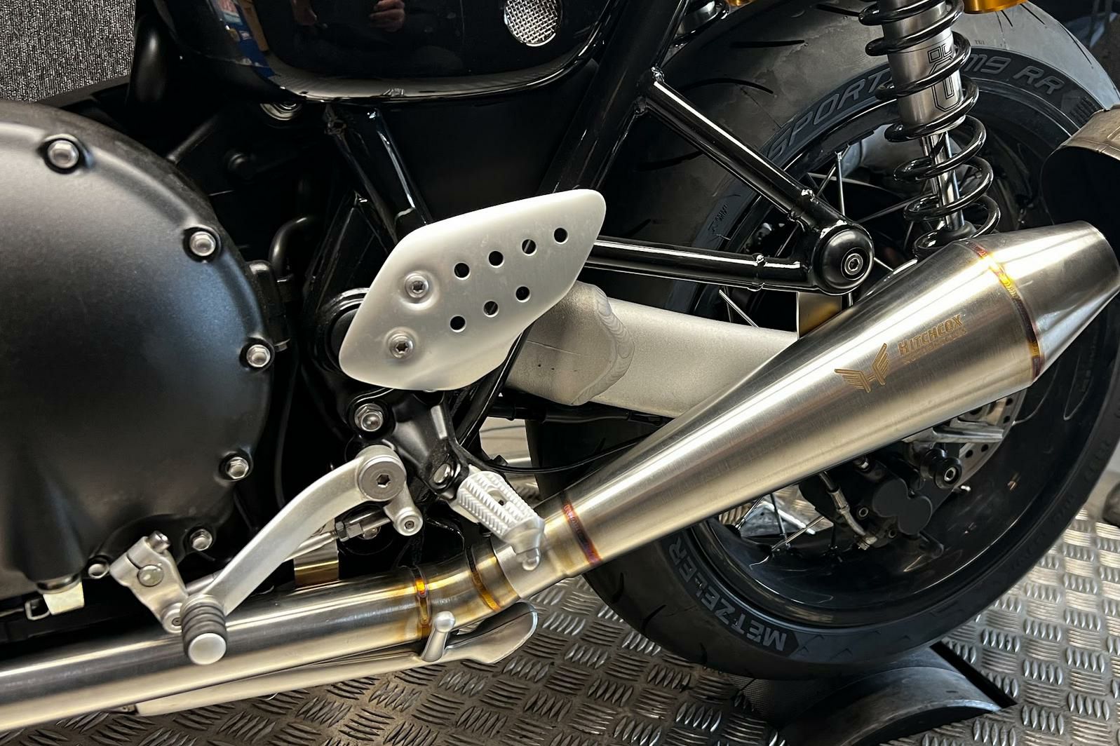 トライアンフ スラクストン 1200 R/RS フルシステム コーンタイプ