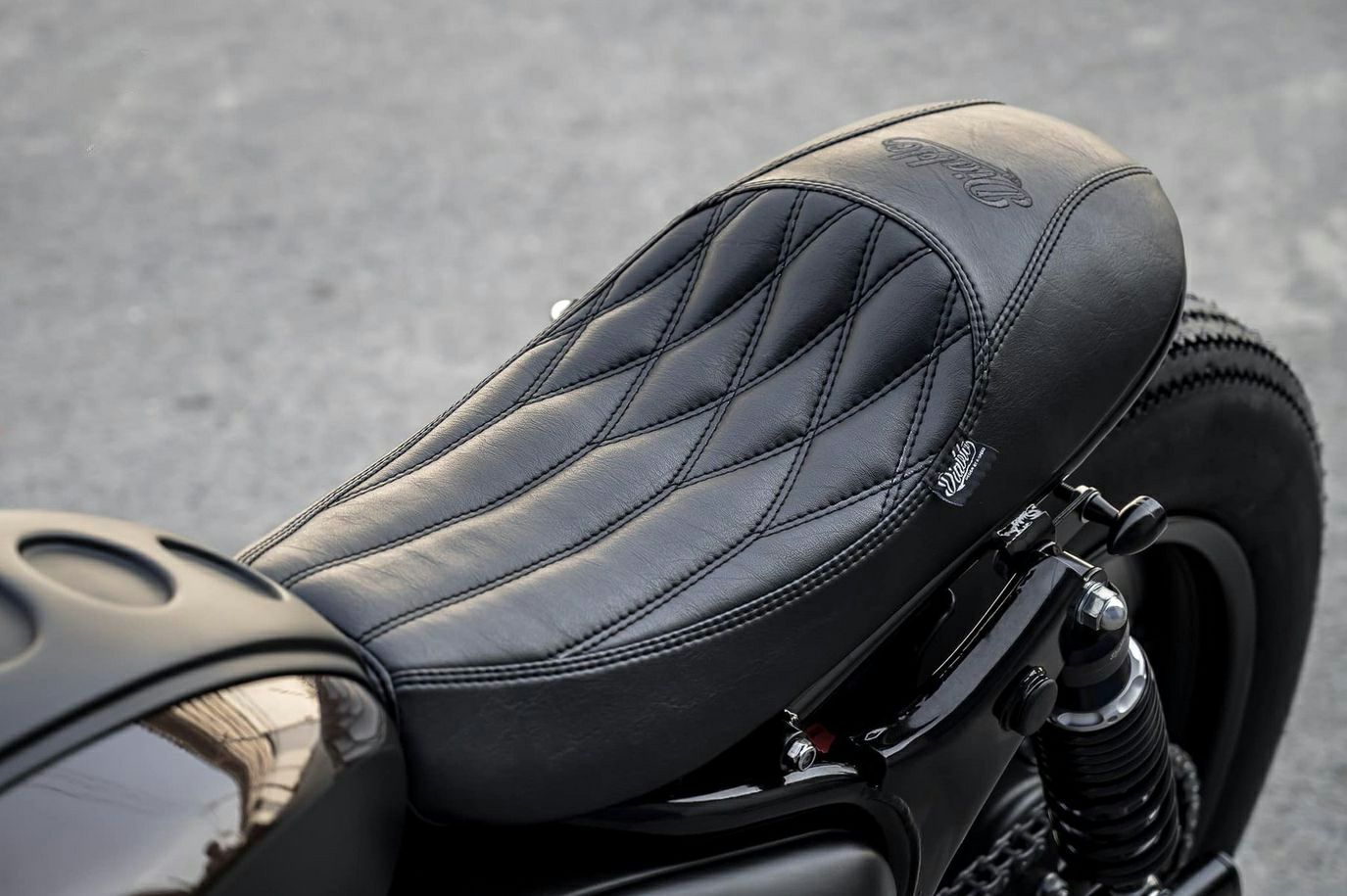 000000063112-02-l.jpg?t=