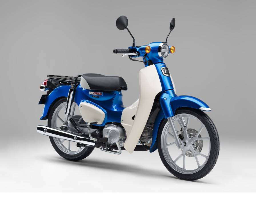 スーパーカブ110シリーズが平成32年排出ガス規制対応エンジンと前輪