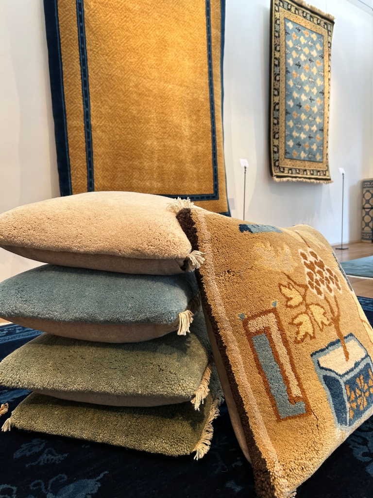 秋のクッションフェア”Enjoy Cushions!”開催中 | MUNI CARPETS