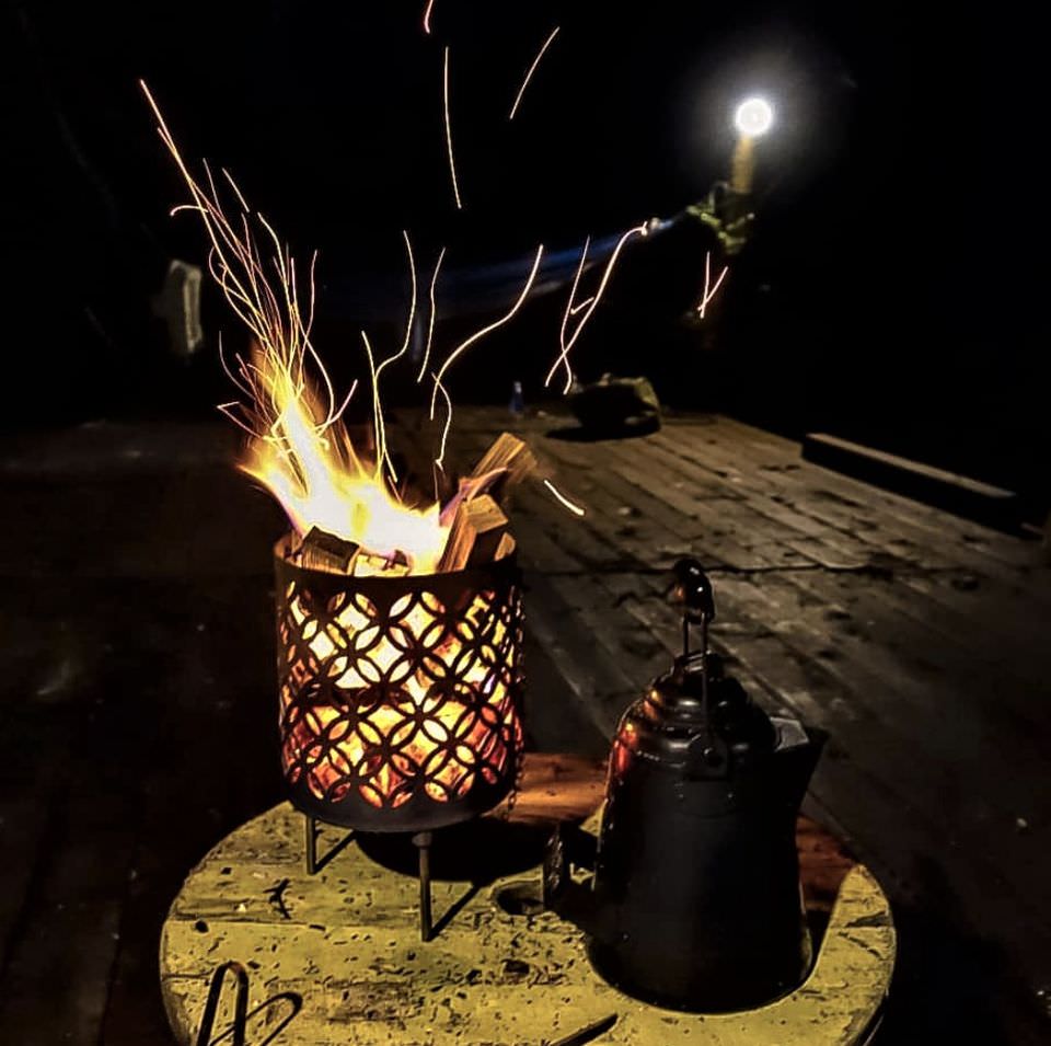 山賊山【sanzoku mountain】の焚き火台mouncos はご存知ですか