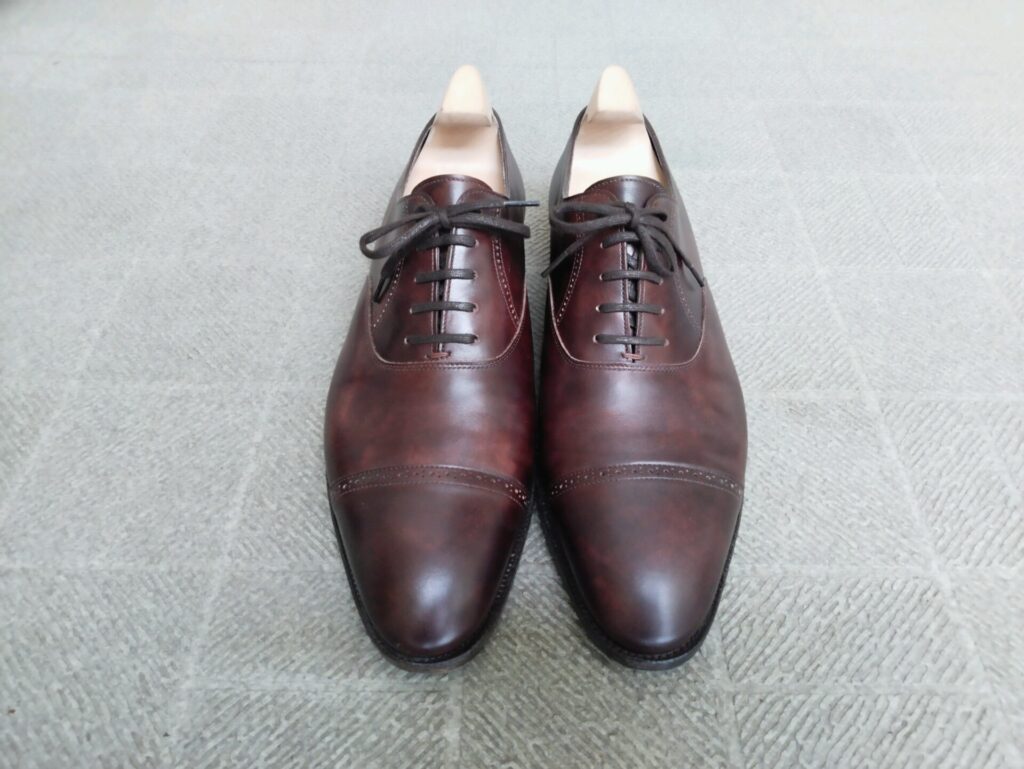 ジョンロブ・フィリップ2のミュージアムカーフ（ダークブラウン）の