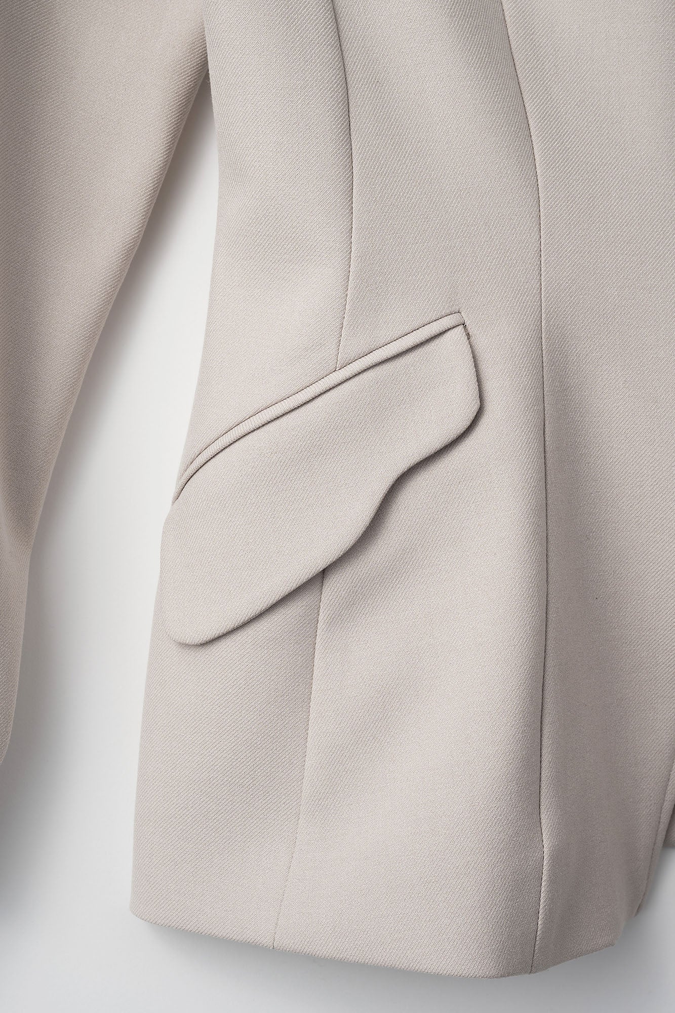 Melt off shoulder jacket (Ivory)