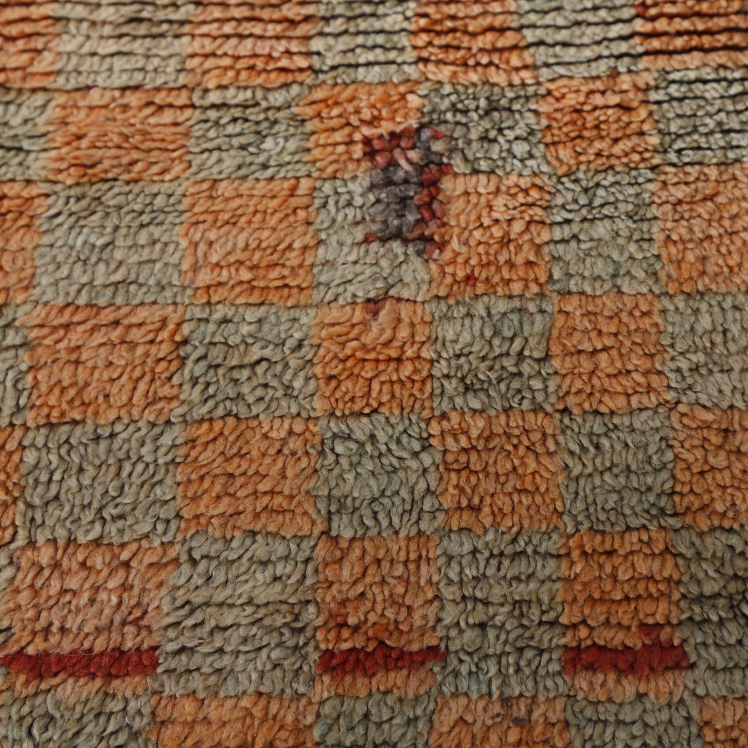 Vintage Moroccan Rug 7.1×5.2 Ft – Handcrafted Wool Carpet