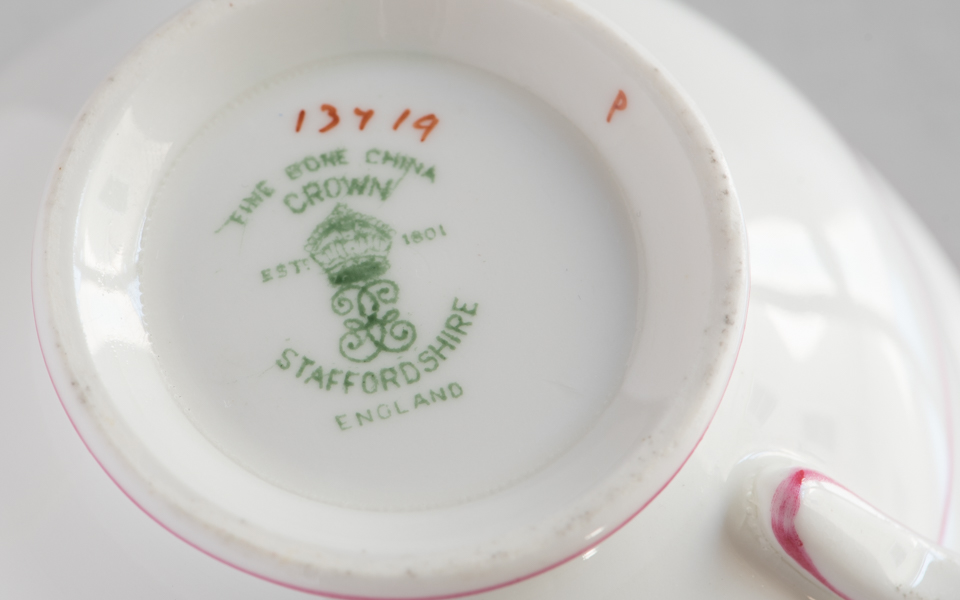 クラウンスタッフォードシャー ピンクのトリオ (Crown Staffordshire