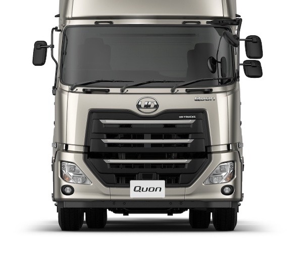 UDトラックス「クオン」メッキパーツ｜完全攻略ガイド | メッキ工房NAKARAI