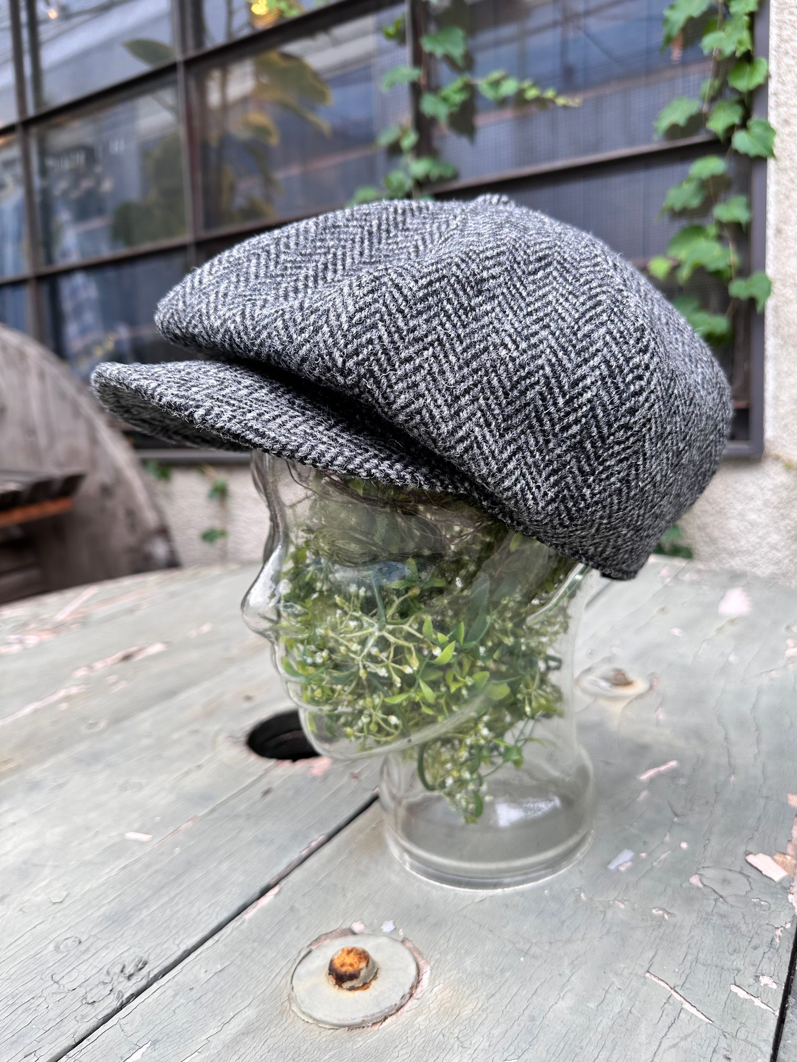 HIGHER - ハリスツイードへリンボーンキャスケット / グレー | NARO