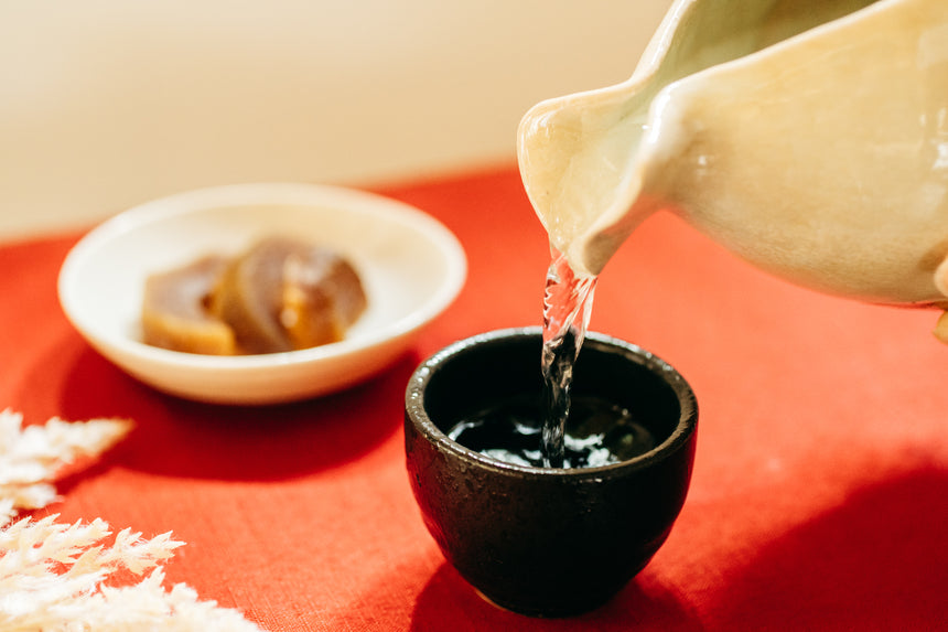 赤膚焼窯元 尾西楽斎】酒器 萩釉片口｜【ならわし narawashi】｜送料無料