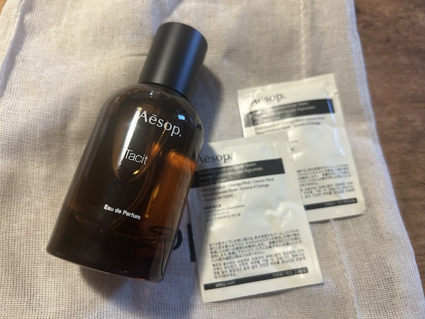 イソップ タシット (Tacit) の香りは？】人気の香水タシットを口コミと