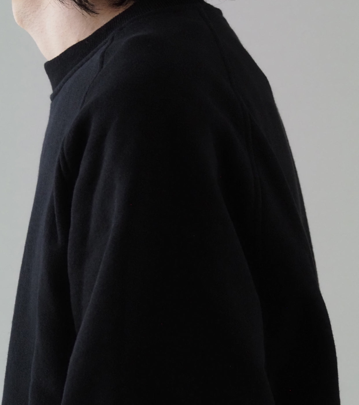 COMOLI コットン 裏毛 クルーネック, Black – Navyblue